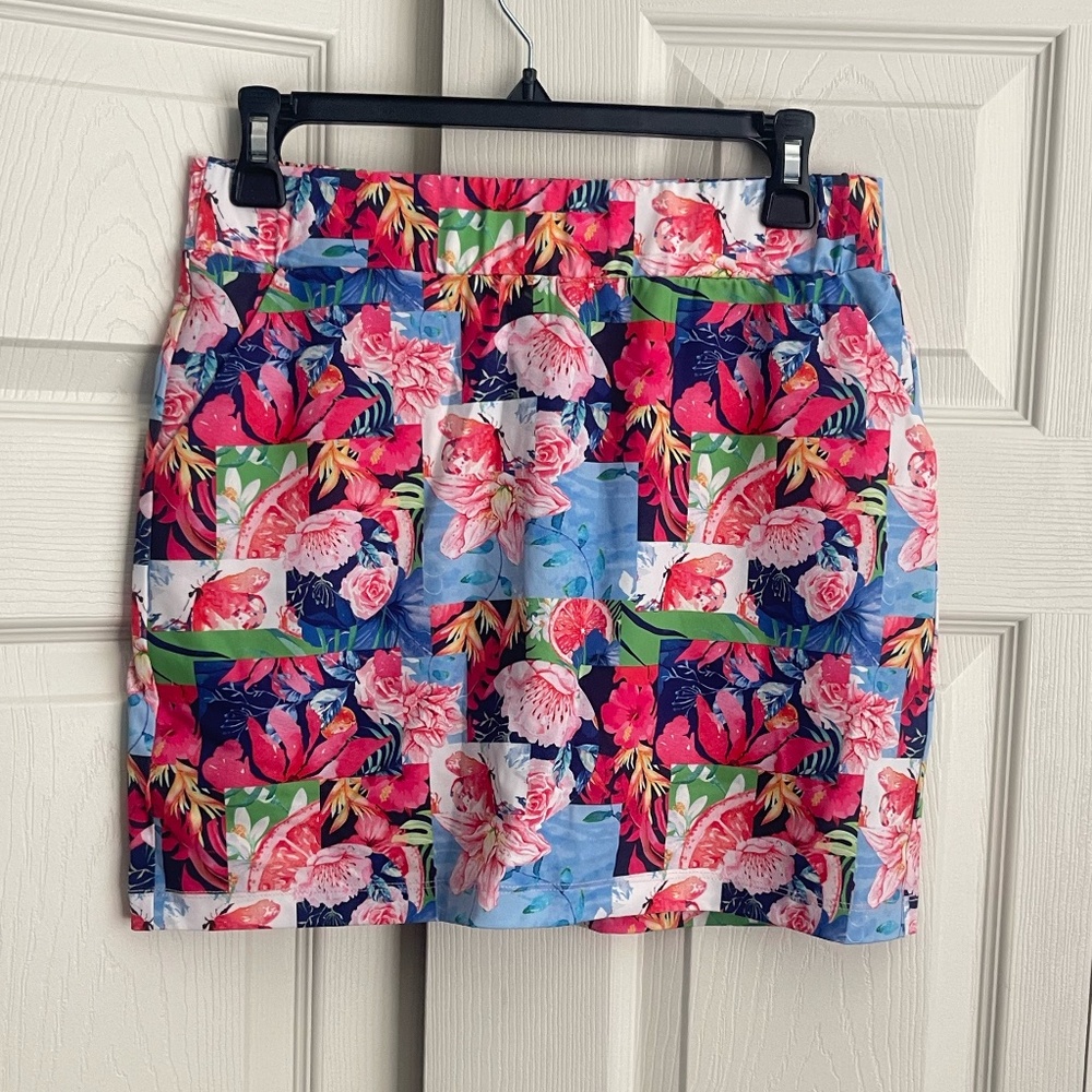 NWT Kyodan Golf Women’s multicolor floral print Size P/S  skirt skort.  #417